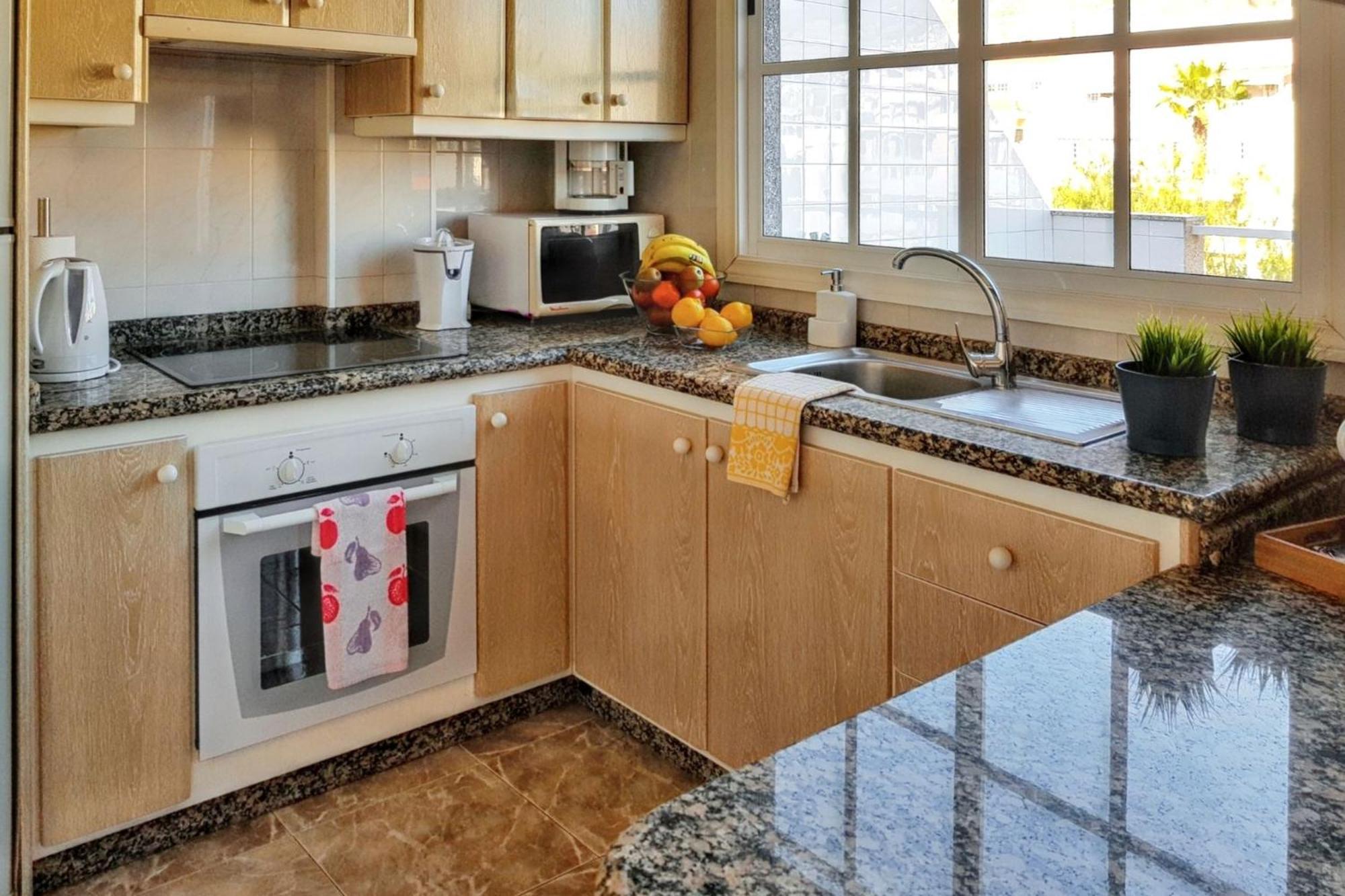 Bright Apartment In Puerto De Santiago 65 M² Terrace Bagian luar foto