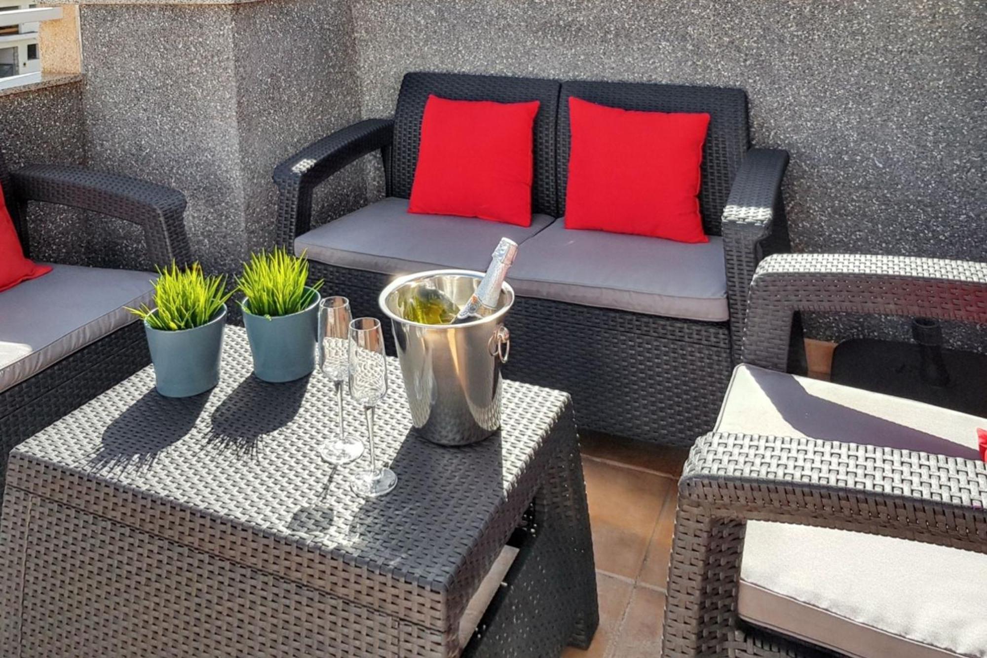 Bright Apartment In Puerto De Santiago 65 M² Terrace Bagian luar foto
